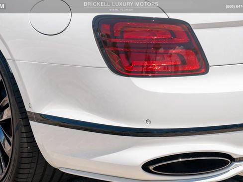 Used 2025 Bentley Flying Spur Plug-In Hybrid w/ First Edition Specification AWD/4WD image 62