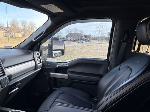 Used 2021 Ford F350 Platinum w/ Tremor Off-Road Package image 15