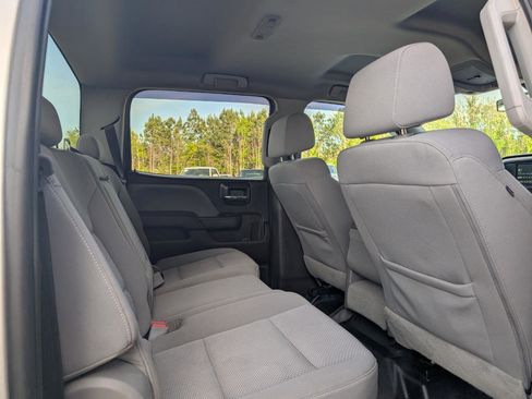Used 2018 Chevrolet Silverado 1500 Custom image 19