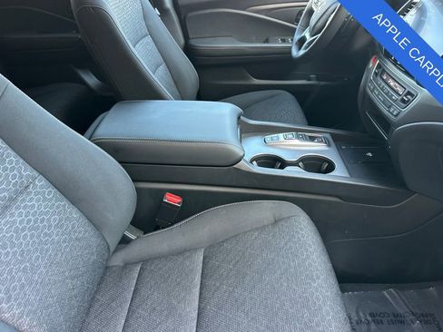 Used 2025 Honda Ridgeline Sport image 16