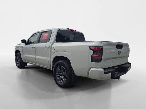 Certified 2025 Nissan Frontier SV w/ SV Convenience Package image 3