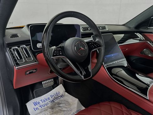 Used 2024 Mercedes-Benz S 580 4MATIC Sedan image 3