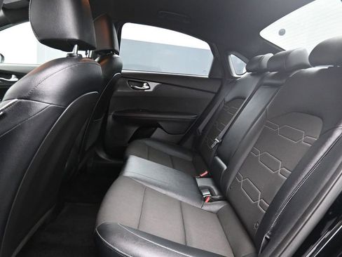 Used 2023 Kia Forte GT-Line w/ GT-Line Technology Package FWD image 12