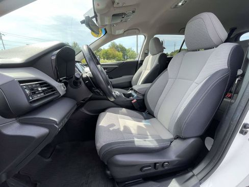 Used 2021 Subaru Outback Premium AWD/4WD image 17