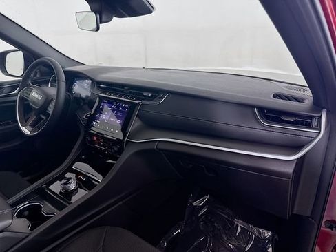 New 2025 Jeep Grand Cherokee L Laredo image 29