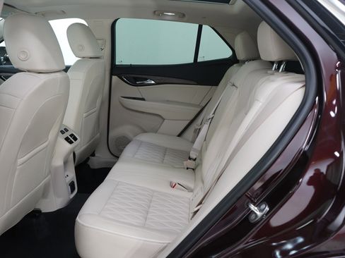 Used 2023 Buick Envision Avenir image 14