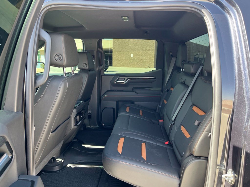 Used 2022 GMC Sierra 1500 AT4 w/ Technology Package AWD/4WD image 16