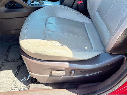 Used 2013 Hyundai Tucson Limited image 17