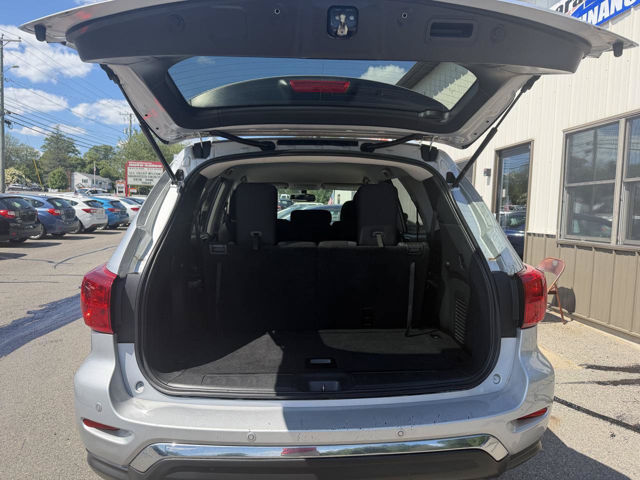 Used 2018 Nissan Pathfinder SV AWD/4WD image 8