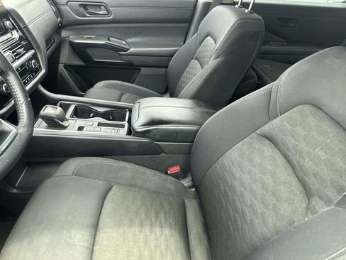 Used 2023 Nissan Pathfinder SV FWD image 13