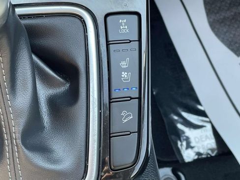Used 2024 Kia Seltos SX w/ SX Sunroof Package AWD/4WD image 36