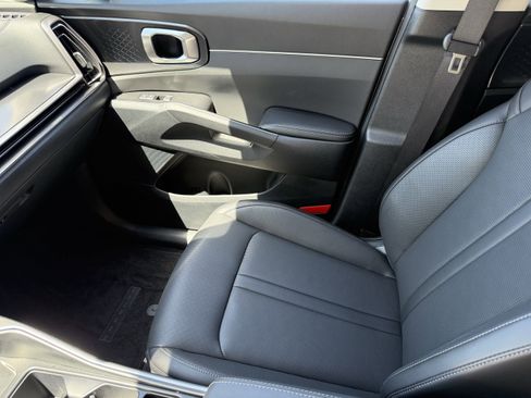 New 2025 Kia Sorento S w/ Panoramic Sunroof Package image 12