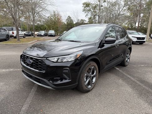 Used 2025 Ford Escape ST-Line image 3