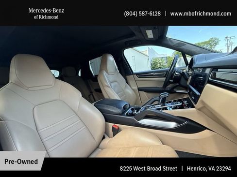 Used 2019 Porsche Cayenne Turbo AWD/4WD image 15