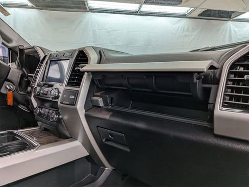 Certified 2019 Ford F250 Lariat w/ Chrome Package image 27