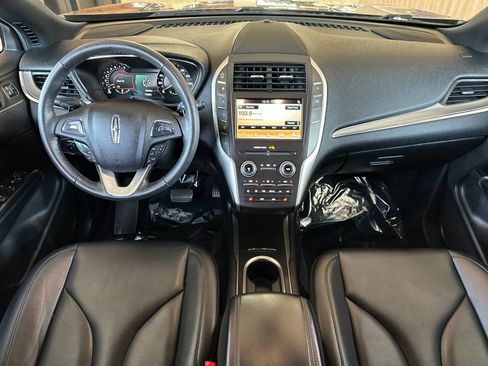 Used 2017 Lincoln MKC Premiere FWD image 17