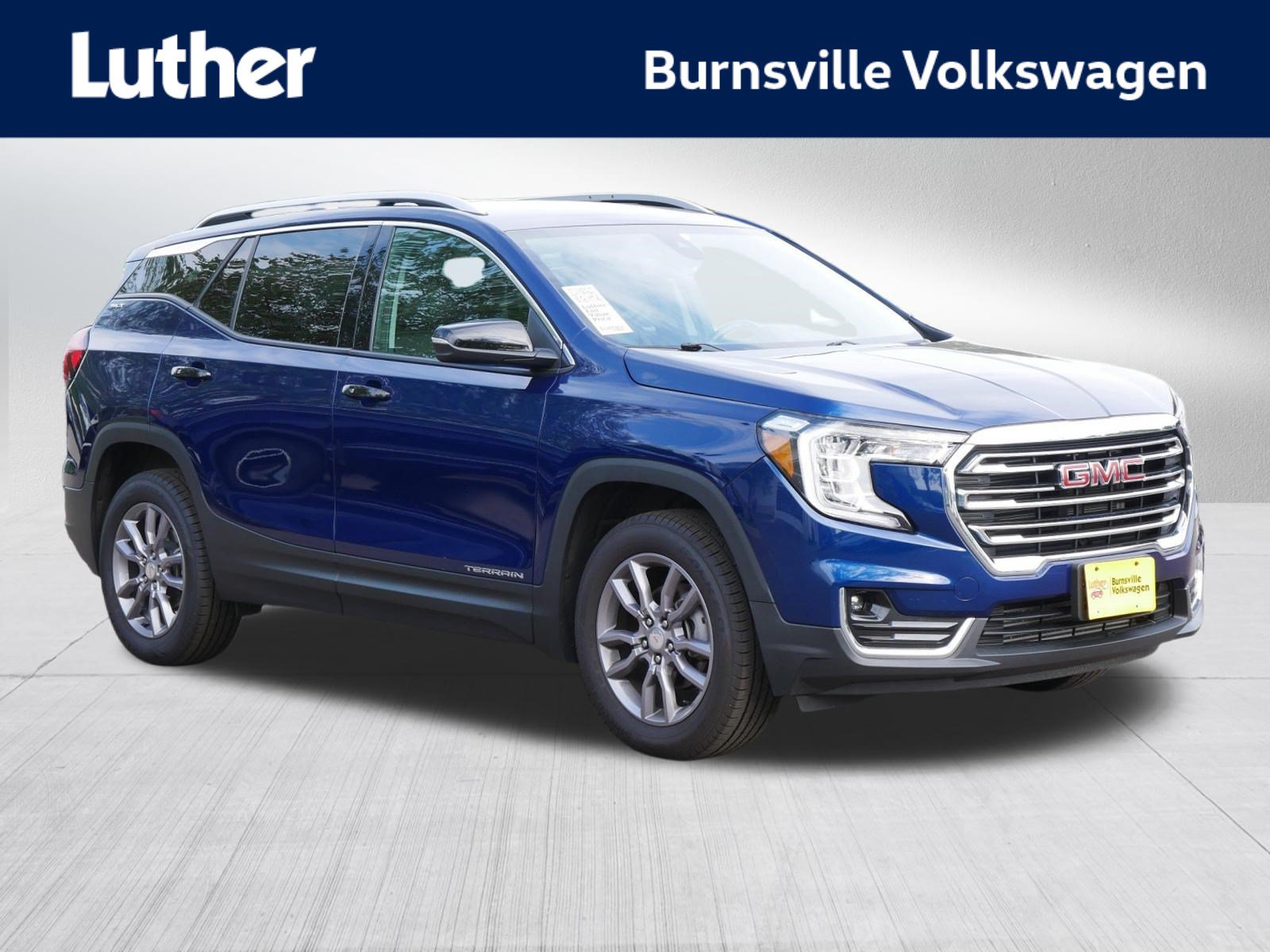 Used 2023 GMC Terrain SLT AWD/4WD image 1