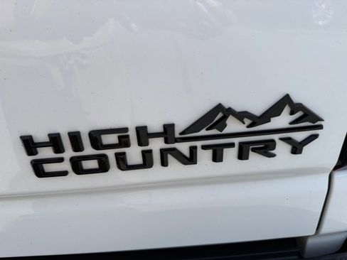 Used 2024 Chevrolet Silverado 2500 High Country w/ High Country Premium Package AWD/4WD image 16