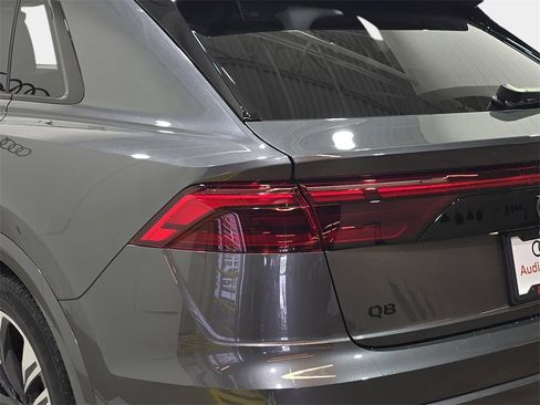 New 2025 Audi Q8 Premium Plus image 34