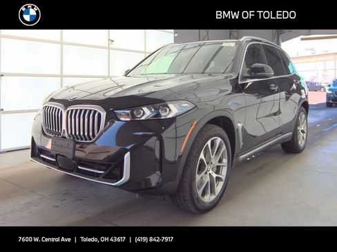 Used 2025 BMW X5 xDrive40i w/ Climate Comfort Package image 1