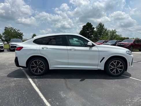 Used 2023 BMW X4 xDrive30i w/ M Sport Package AWD/4WD image 8