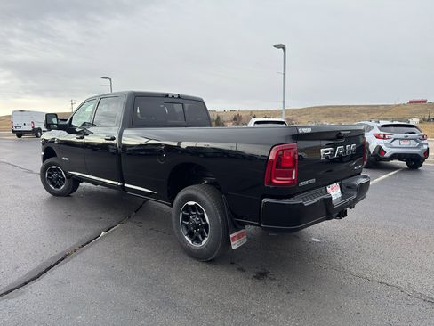 New 2026 RAM 2500 Laramie AWD/4WD image 7