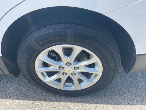 Used 2019 Chevrolet Equinox LT FWD image 30
