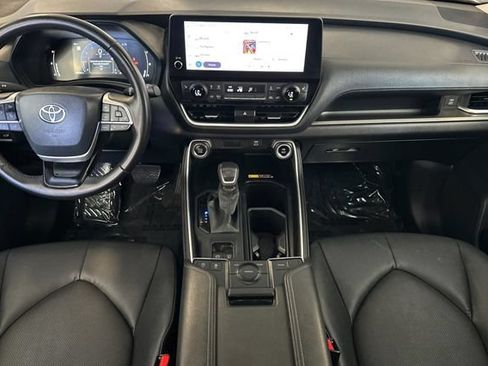 Certified 2025 Toyota Grand Highlander FWD image 14