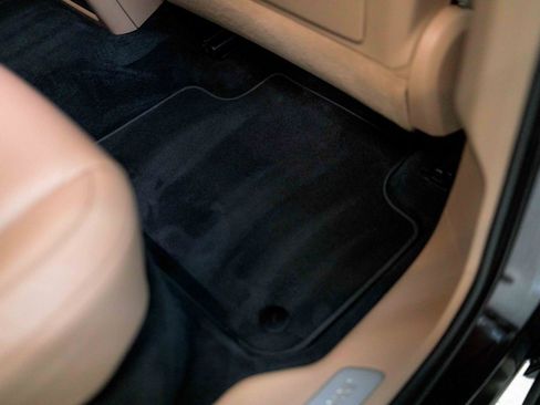 Used 2019 Porsche Cayenne image 49