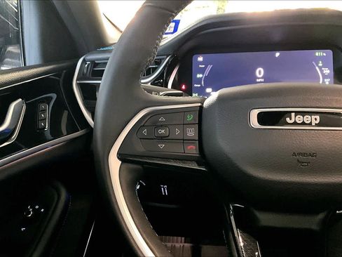 Used 2024 Jeep Grand Cherokee Trailhawk image 23