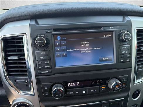 Used 2017 Nissan Titan SV RWD image 13