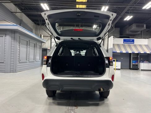 Used 2026 Subaru Forester AWD/4WD image 9