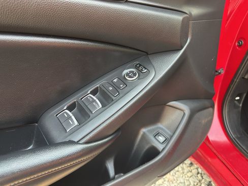 Used 2018 Honda Accord Sport image 11