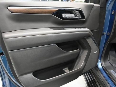 New 2026 Chevrolet Suburban High Country w/ LPO, Chrome Package image 29