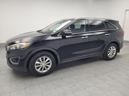 Used 2016 Kia Sorento LX image 2