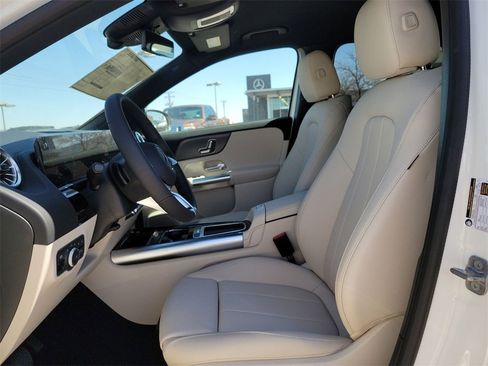 New 2025 Mercedes-Benz GLA 250 image 16