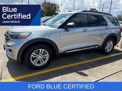 Certified 2024 Ford Explorer XLT w/ Equipment Group 202A RWD image 3
