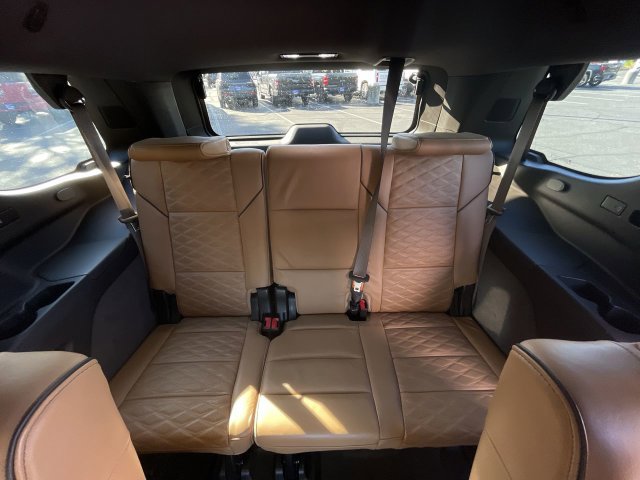 Used 2024 Cadillac Escalade Sport w/ Touring Package AWD/4WD image 40