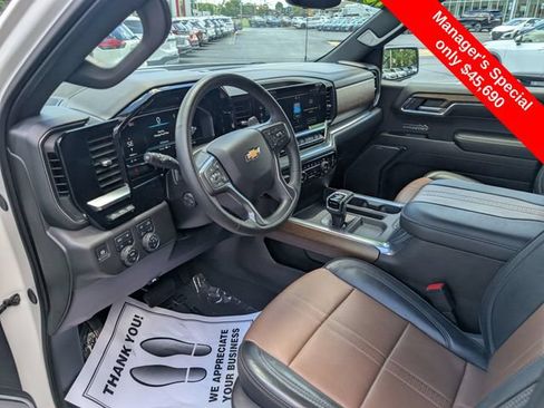 Used 2024 Chevrolet Silverado 1500 High Country w/ Technology Package AWD/4WD image 14