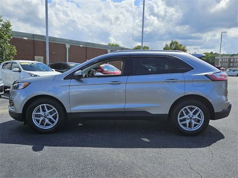 Used 2022 Ford Edge SEL w/ Convenience Package image 4
