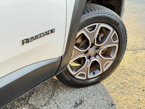 Used 2015 Jeep Renegade Limited AWD/4WD image 90