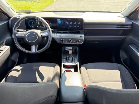 Used 2025 Hyundai Kona SE AWD/4WD image 18