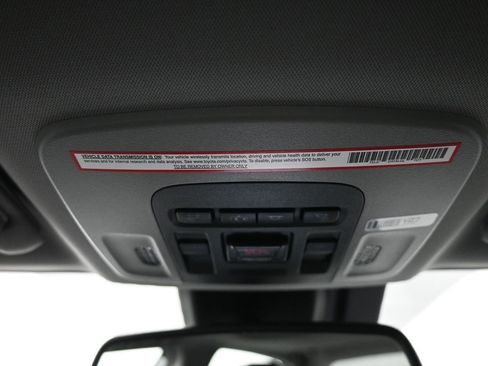 Certified 2019 Toyota Camry LE image 17