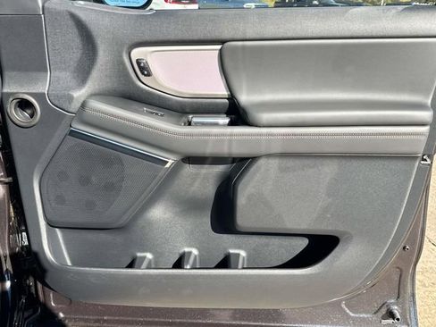 New 2025 Ford Expedition Active image 16