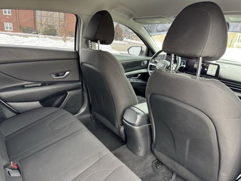 Used 2023 Hyundai Elantra SEL w/ Convenience Package image 34