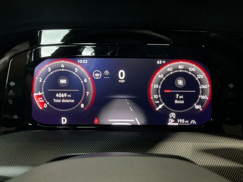 Used 2025 Volkswagen GTI SE FWD image 11