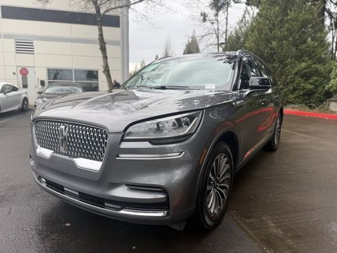 Used 2023 Lincoln Aviator Reserve image 4