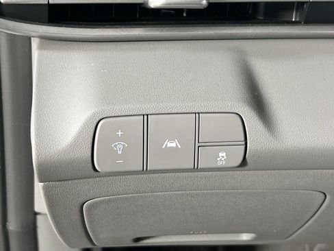 Used 2023 Hyundai Elantra SEL w/ Convenience Package FWD image 10