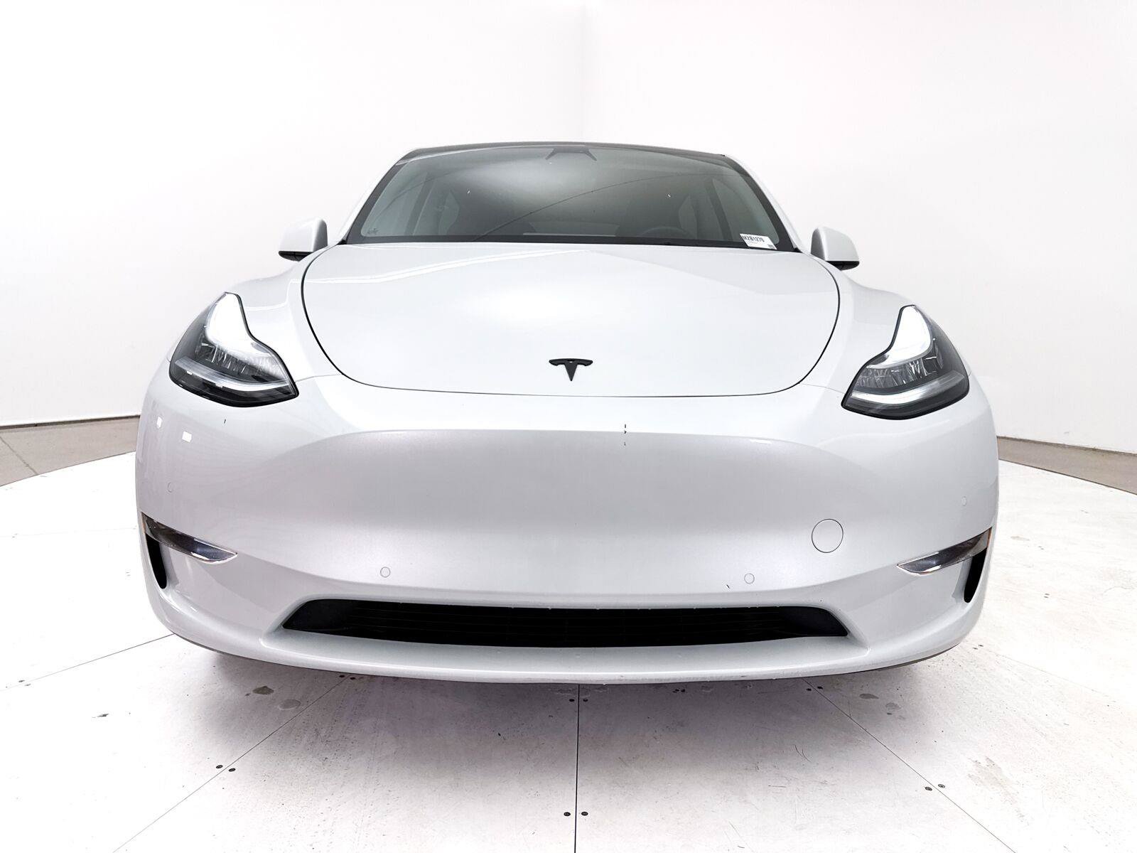 Used 2022 Tesla Model Y Long Range AWD/4WD image 11
