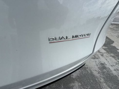 Used 2023 Tesla Model Y Long Range AWD/4WD image 27